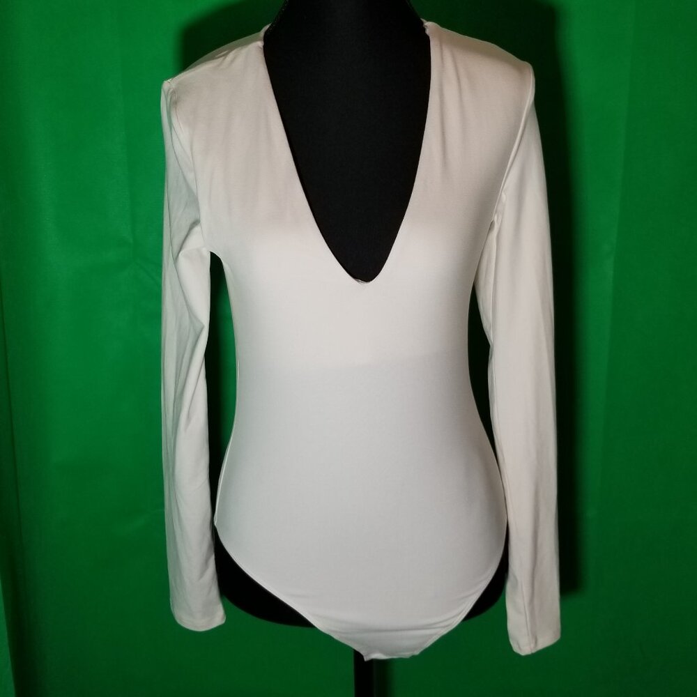H&M Womens Ivory Long Sleeve Small Bodysuit Streetwear Layering Activewear City‎